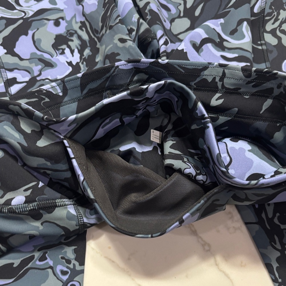 lululemon athletica Camouflage Leggings - Black and Blue - Picture 14 of 14